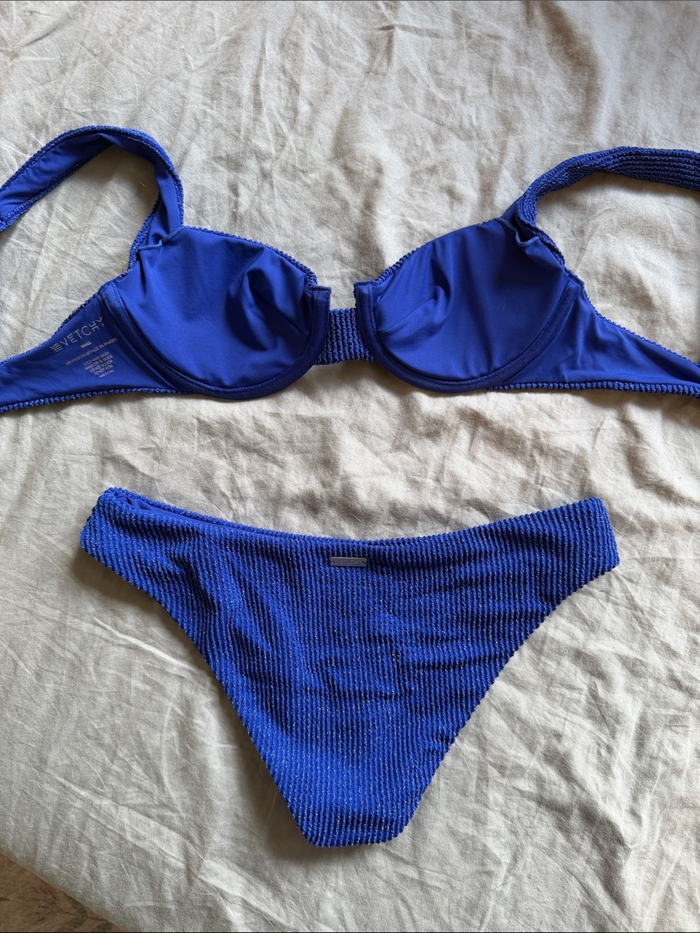 Vetchy Bikini - Picture 3 of 3
